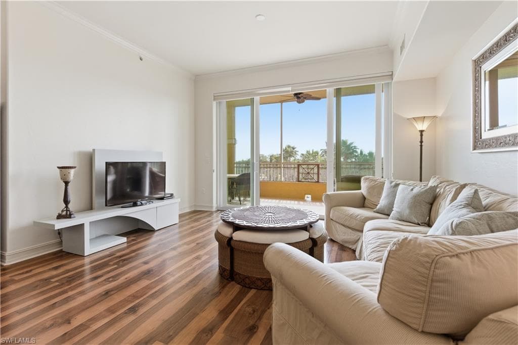2748 Tiburon BLVD E C404-1