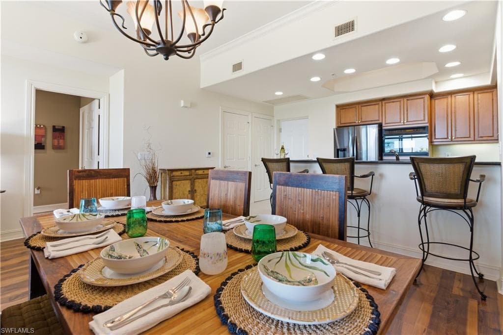 2748 Tiburon BLVD E C404-11