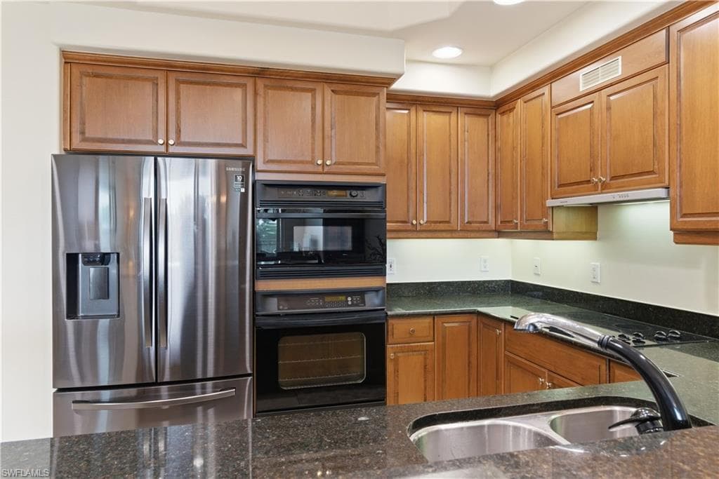 2748 Tiburon BLVD E C404-4