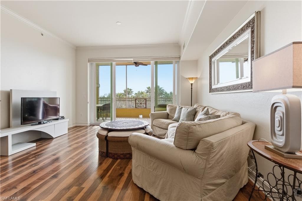 2748 Tiburon BLVD E C404-13