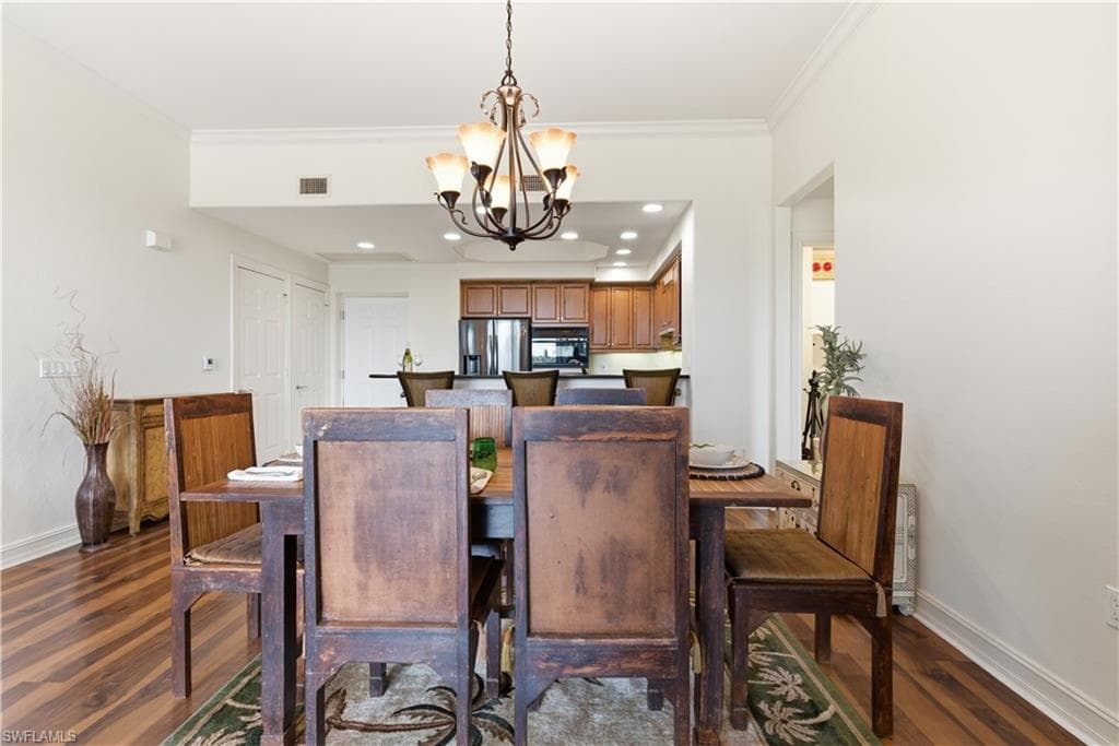 2748 Tiburon BLVD E C404-10