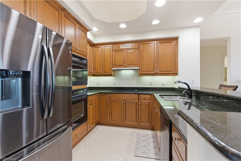 2748 Tiburon BLVD E C404-3