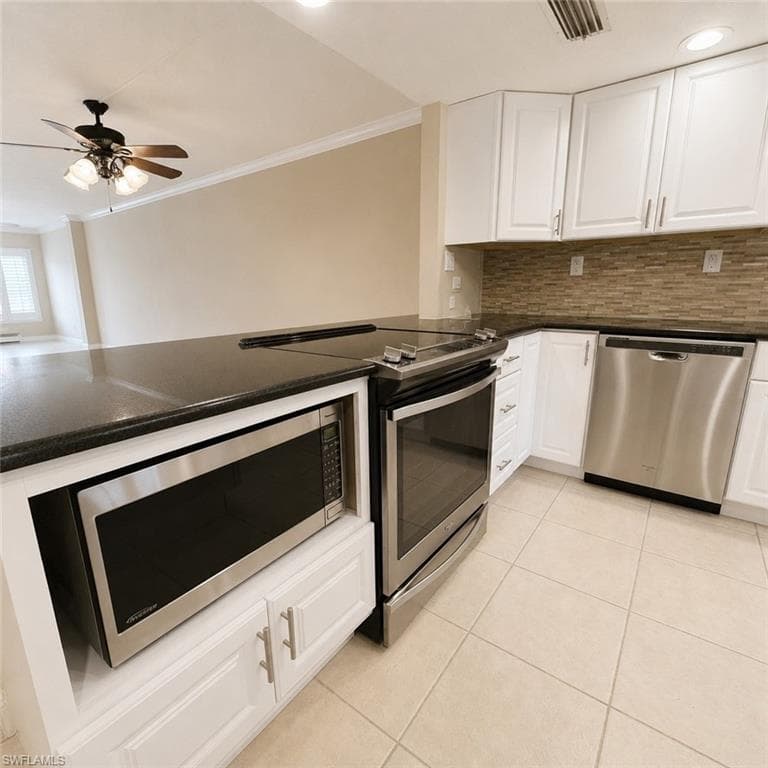 2264 Winkler AVE 202-5