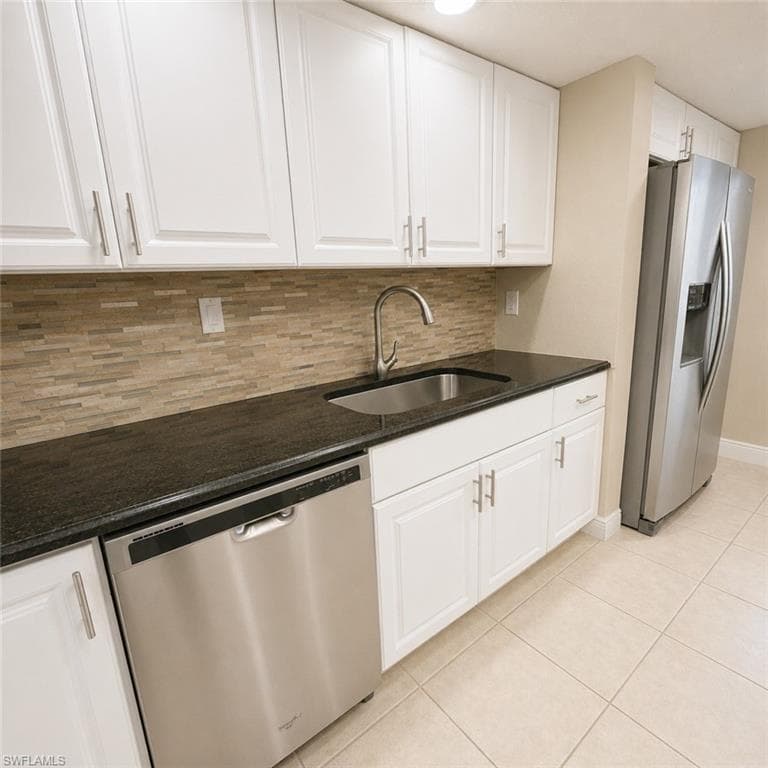 2264 Winkler AVE 202-6