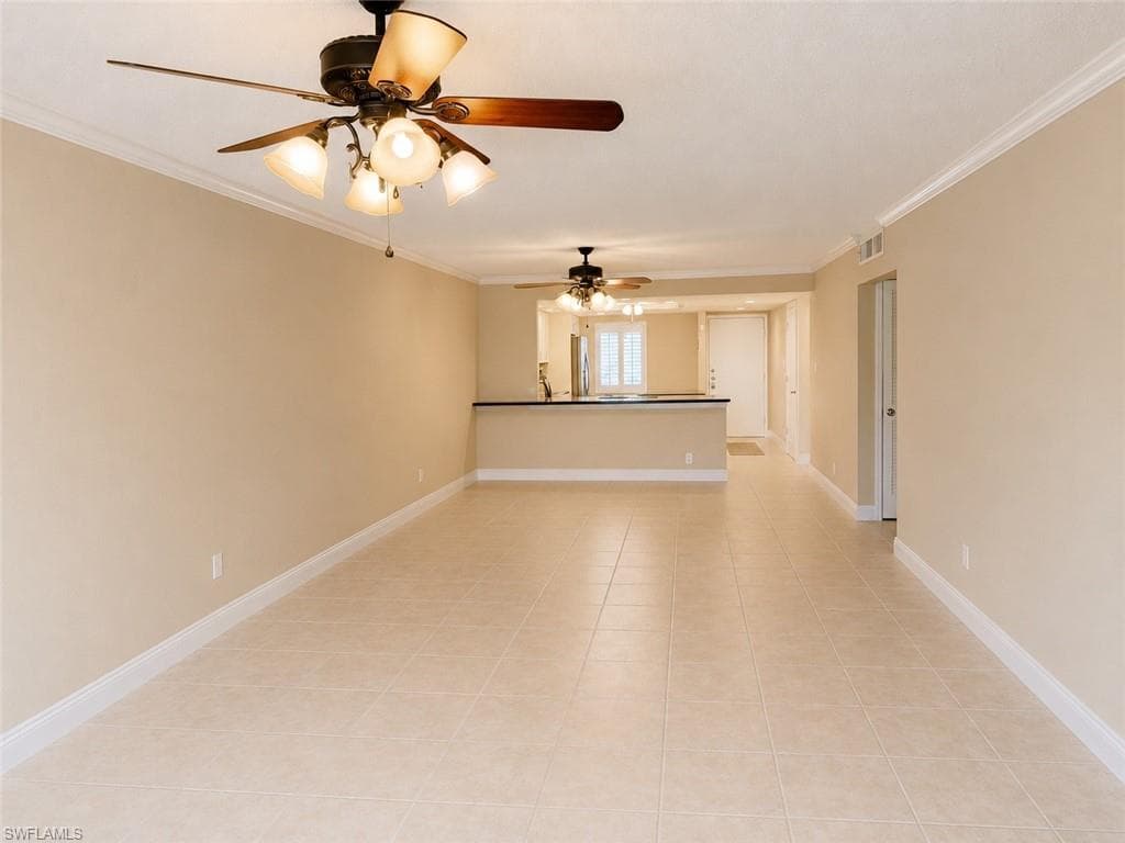 2264 Winkler AVE 202-3