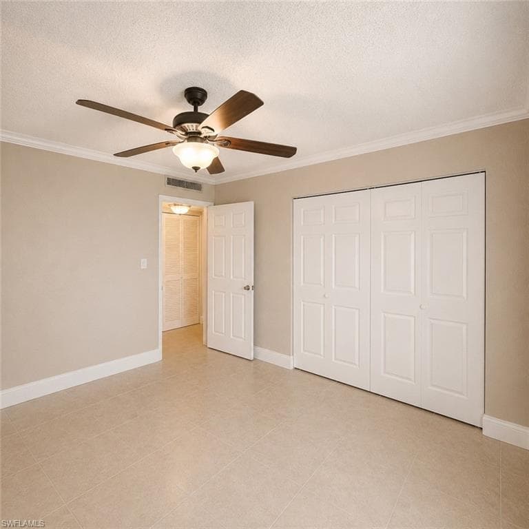 2264 Winkler AVE 202-20
