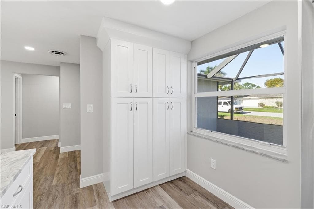 5051 Fairfield DR-12