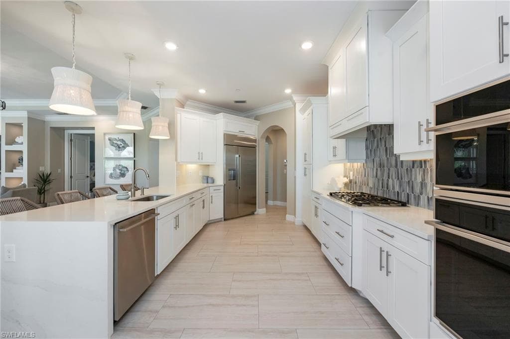 16351 Viansa WAY 202-5