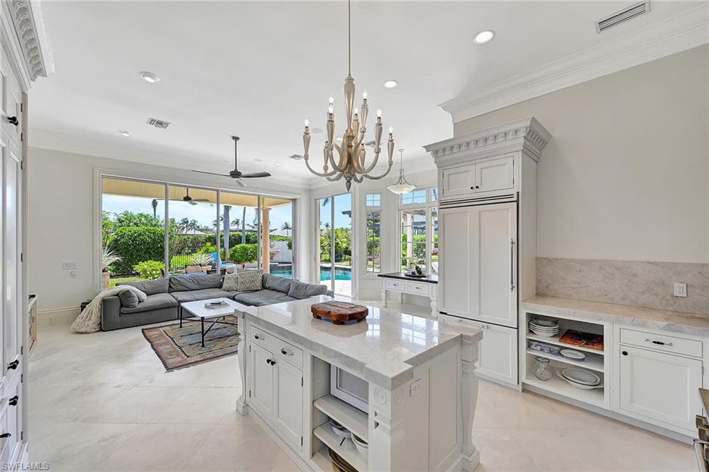 2052 Isla Vista LN-17