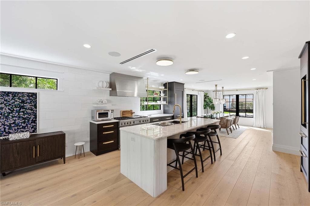 1355 4th ST S-22