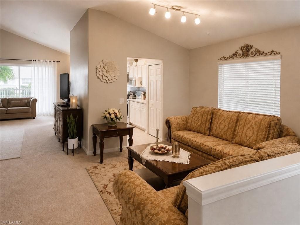 1280 Henley ST 1601-7