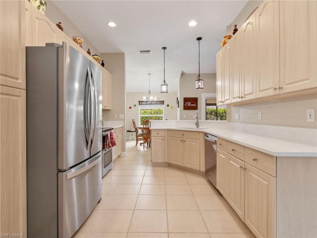 17221 Trappers DR-8