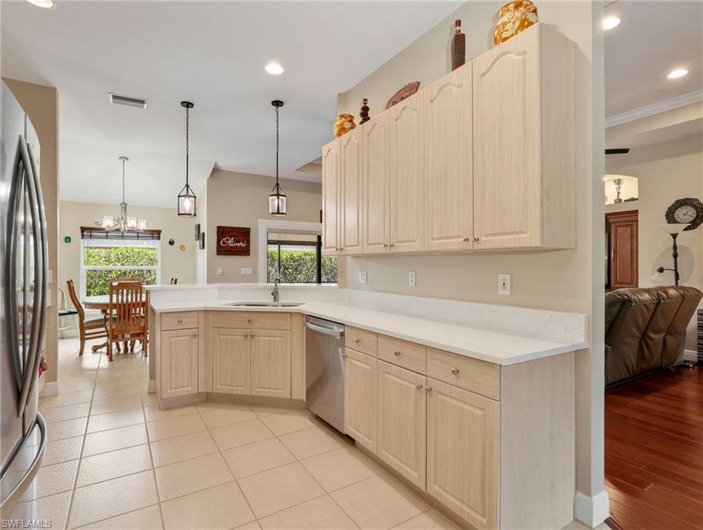 17221 Trappers DR-9