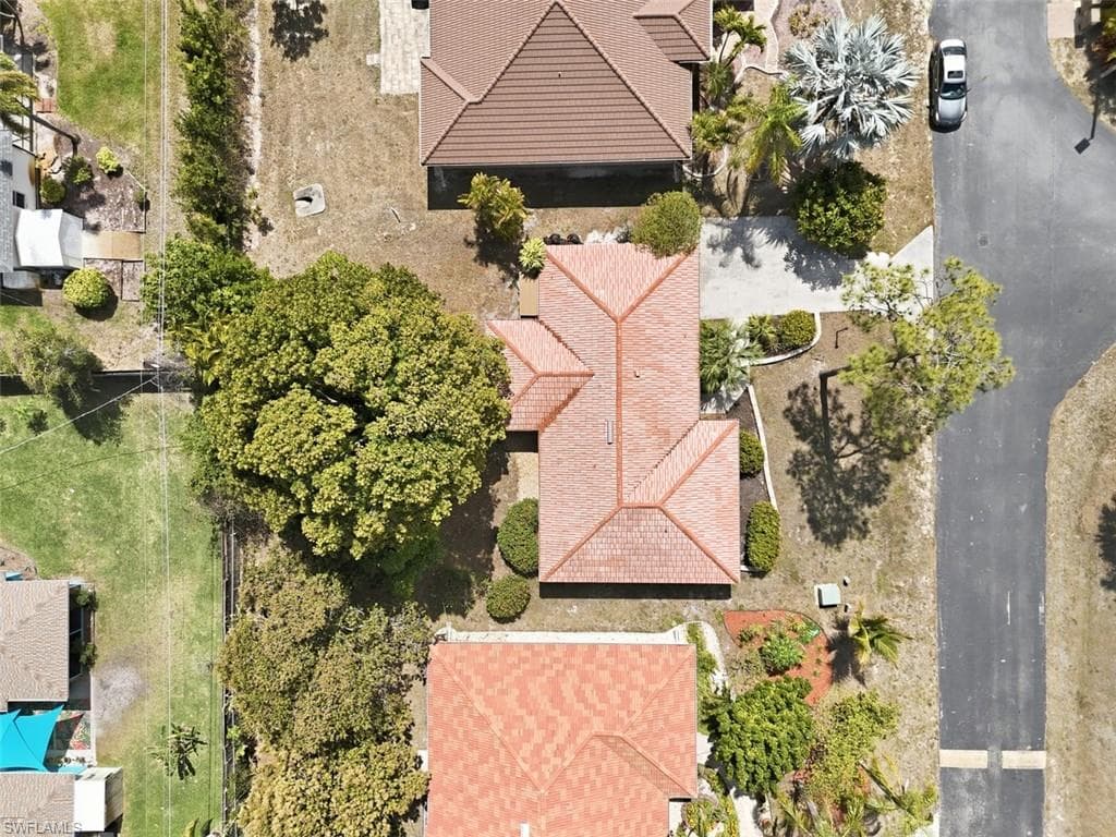 26920 Spanish Gardens DR-18