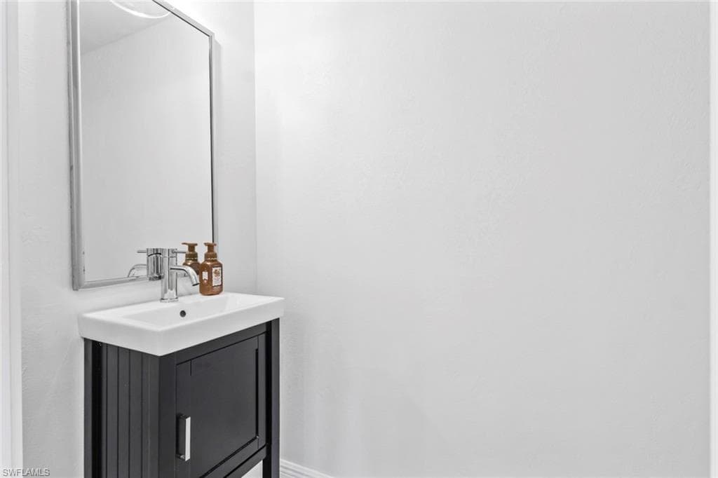 1414 Alhambra DR-22