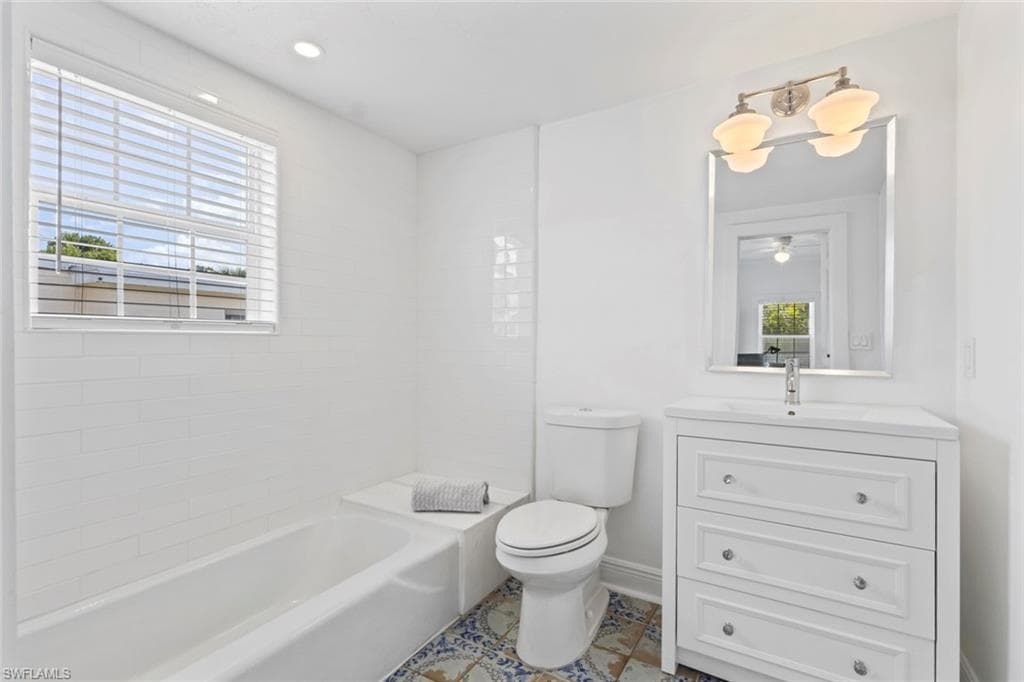 1414 Alhambra DR-21