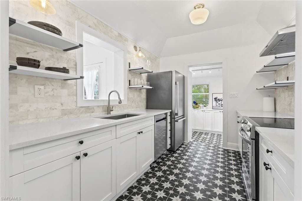 1414 Alhambra DR-9