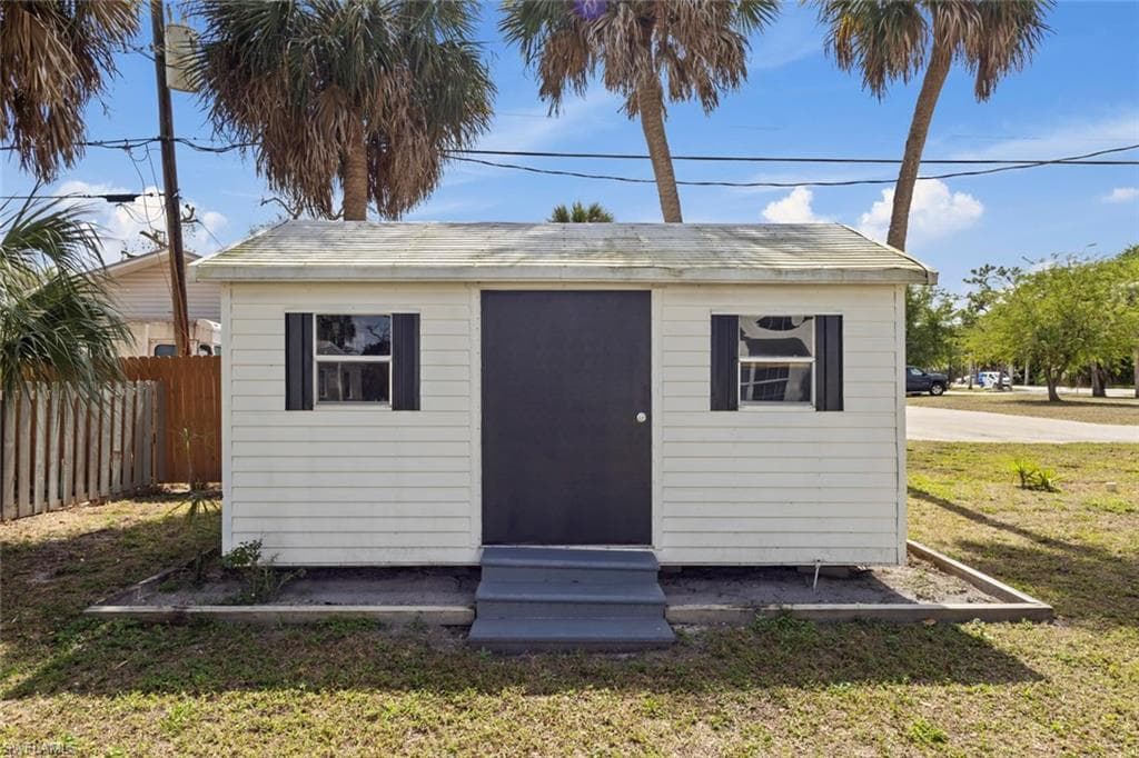 1414 Alhambra DR-32