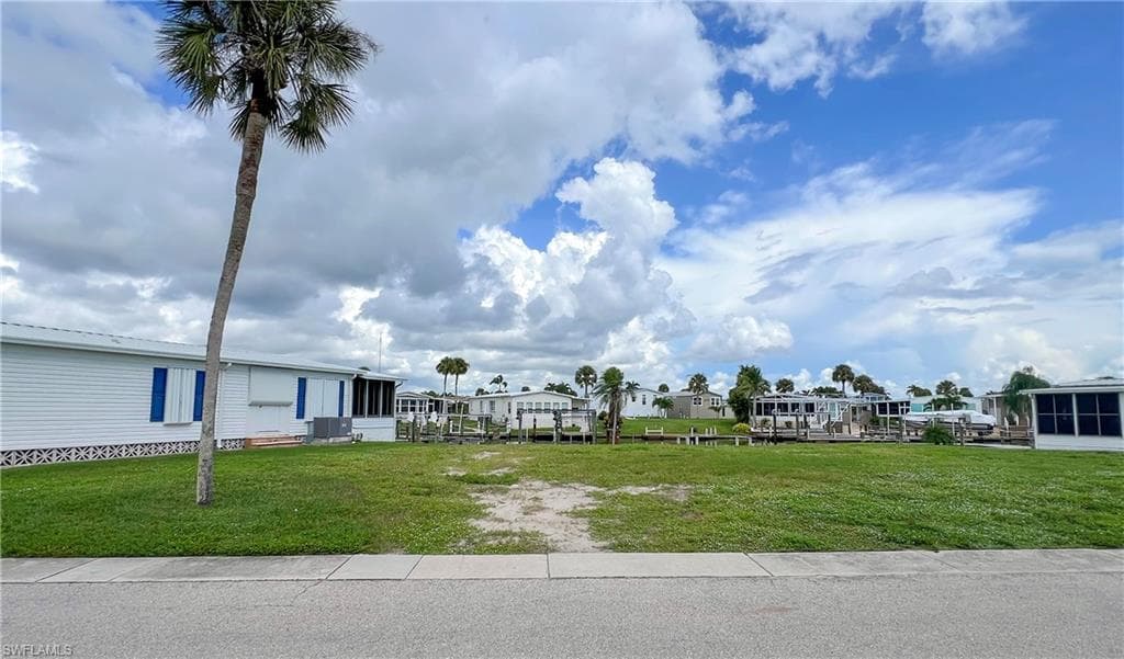 17551 Stevens BLVD-7