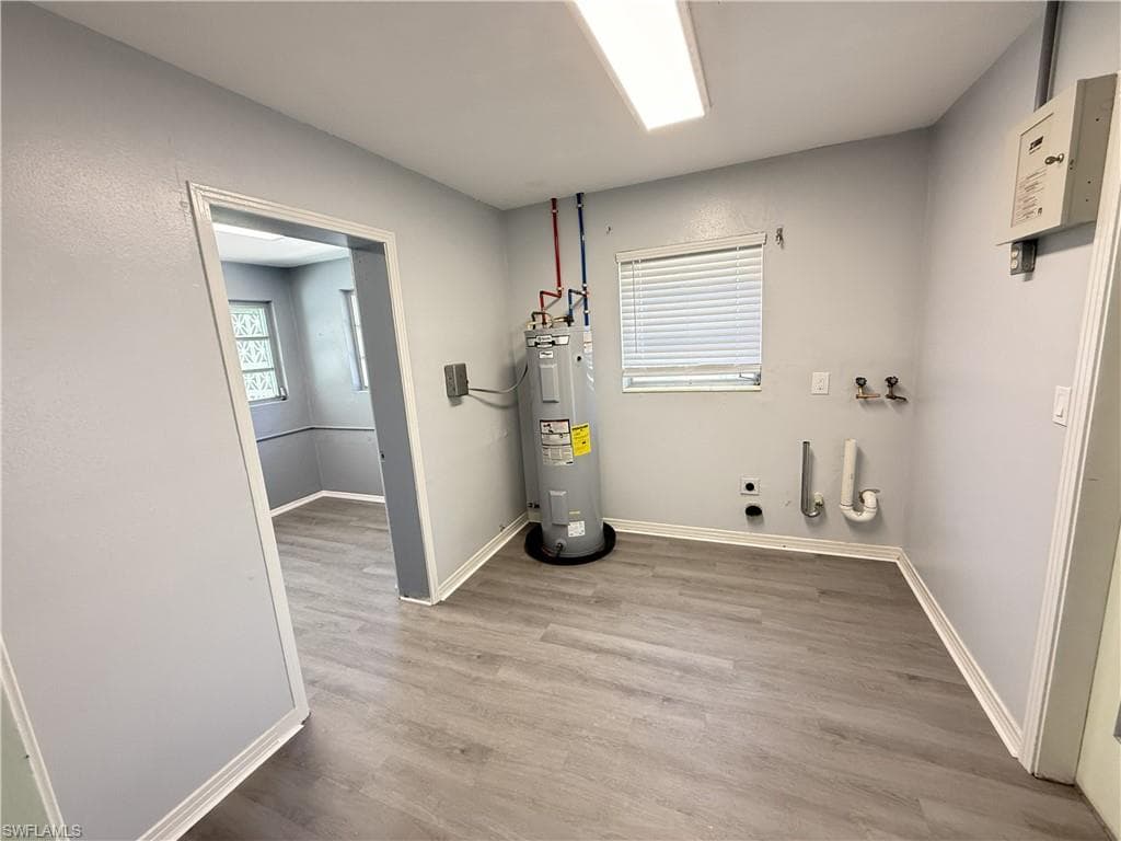1534 Ricardo AVE-12