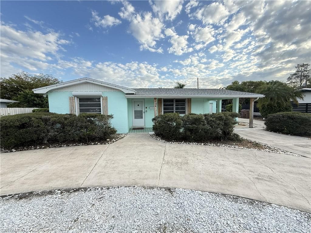 1534 Ricardo AVE-0