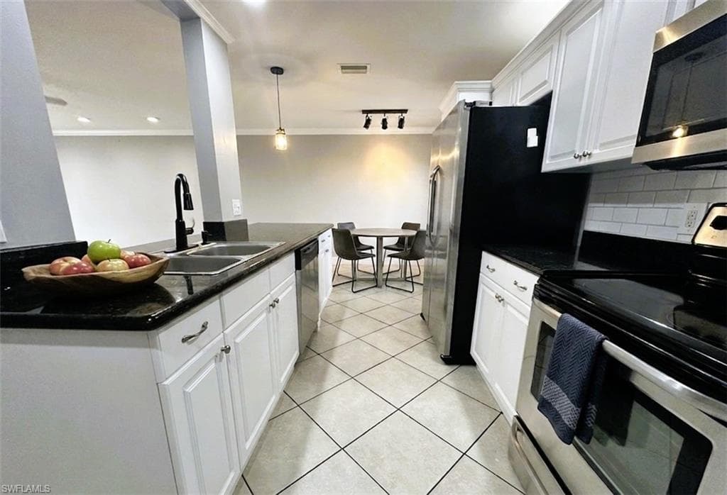 2366 Mall DR 514-2