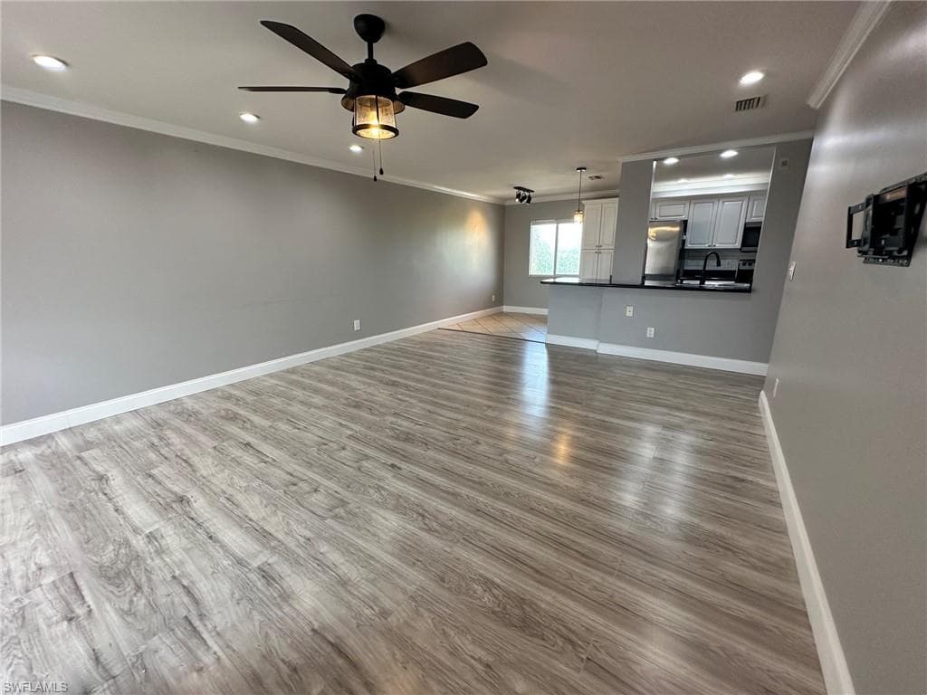 2366 Mall DR 514-14