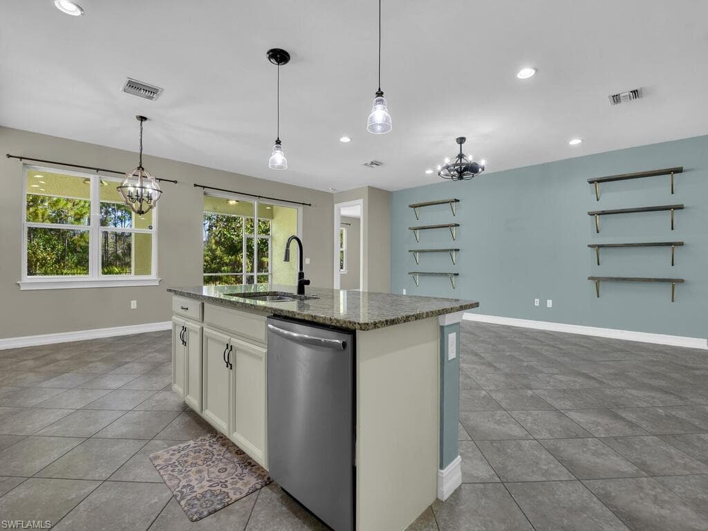4211 Dutchess Park RD-11