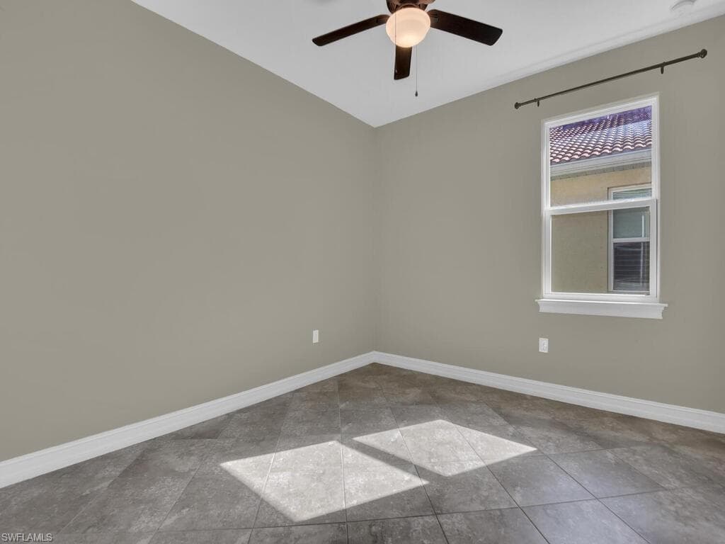 4211 Dutchess Park RD-17
