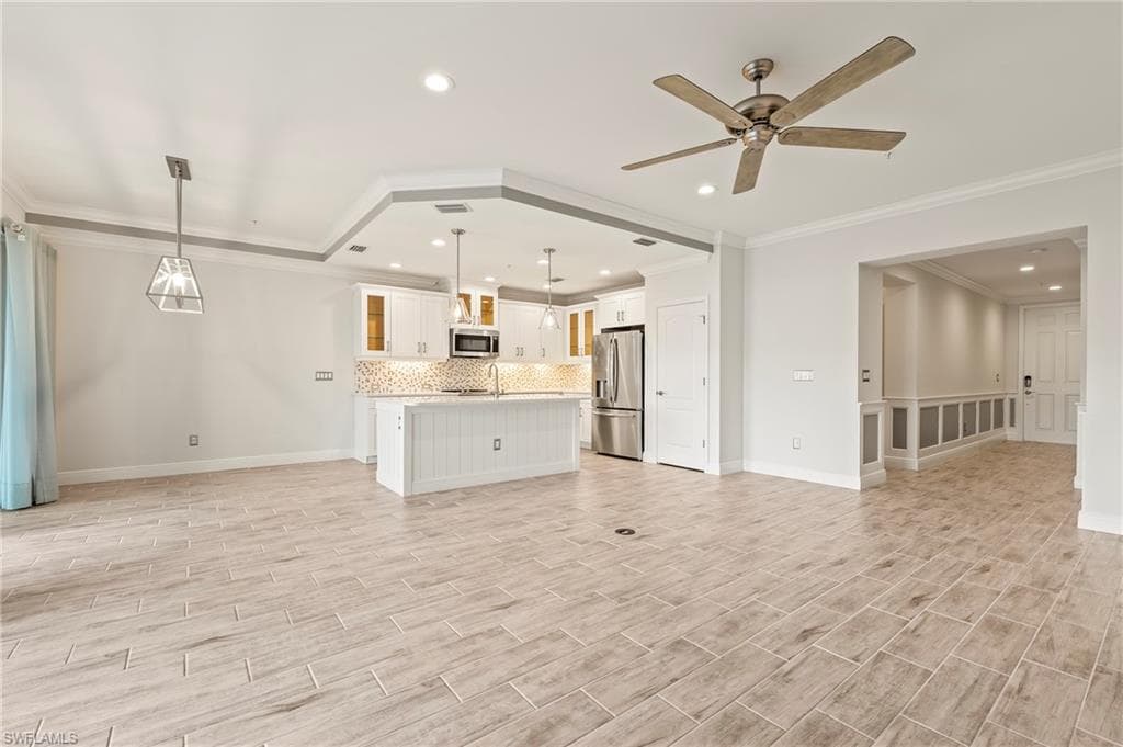 6954 Avalon CIR 703-2