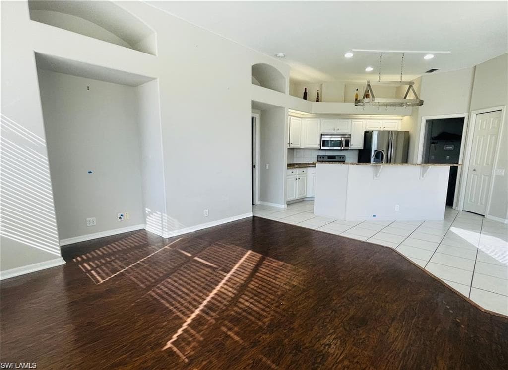 2271 Eaton Lake CT-4