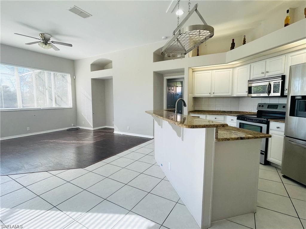 2271 Eaton Lake CT-7