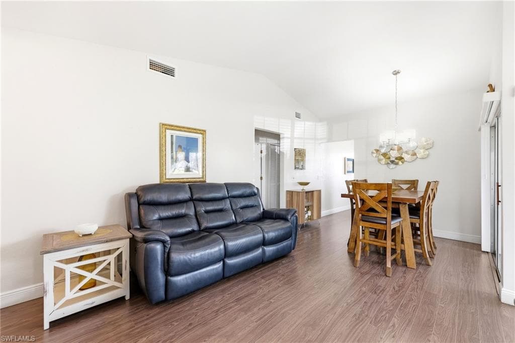 10548 Quincy CT-6