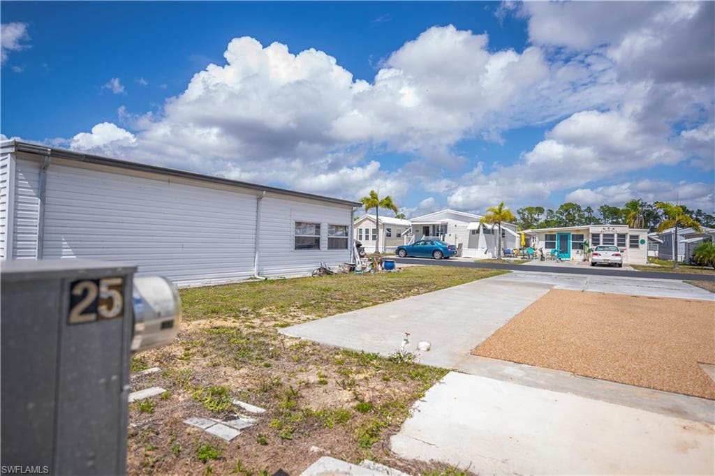 25 La Fonda LN-5