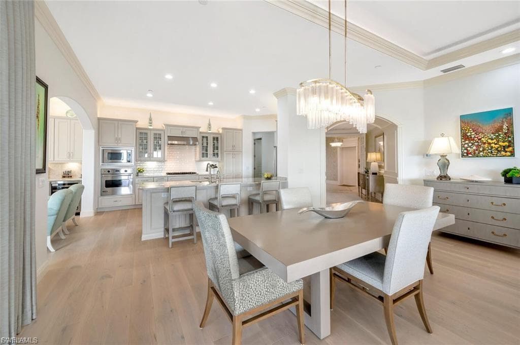 2542 Marquesa Royale LN 6-29