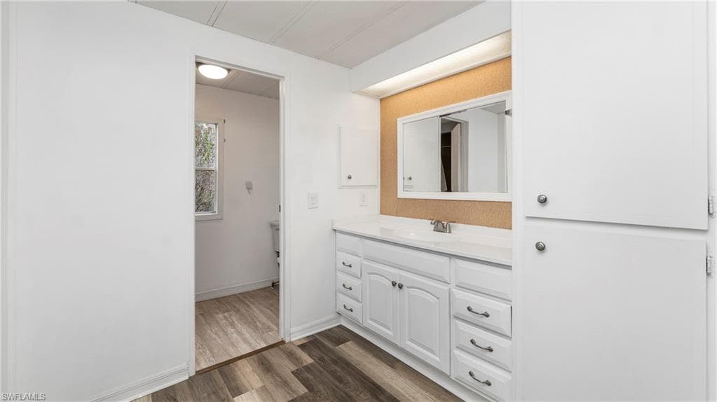 851 Manatee RD-27