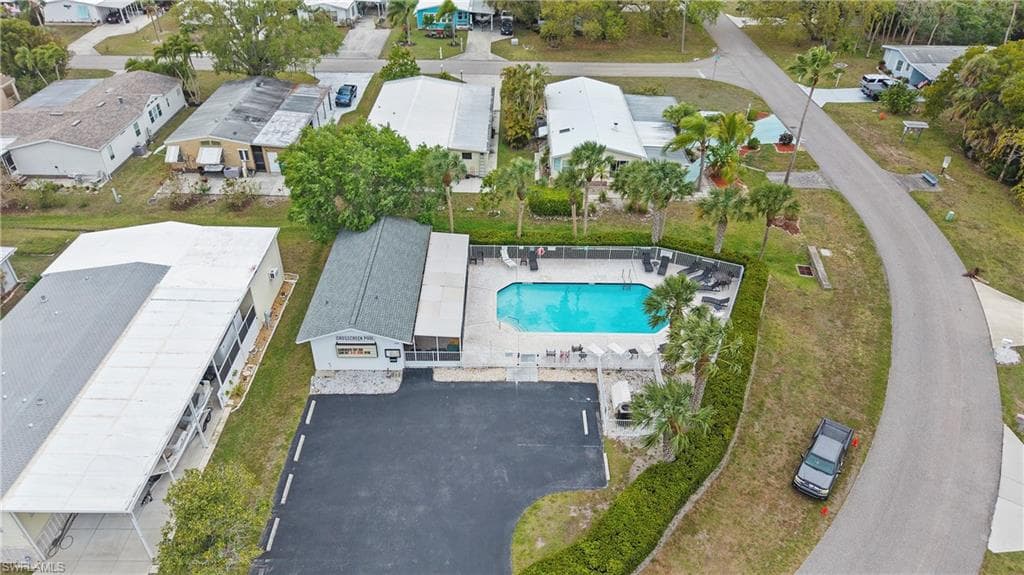 851 Manatee RD-39