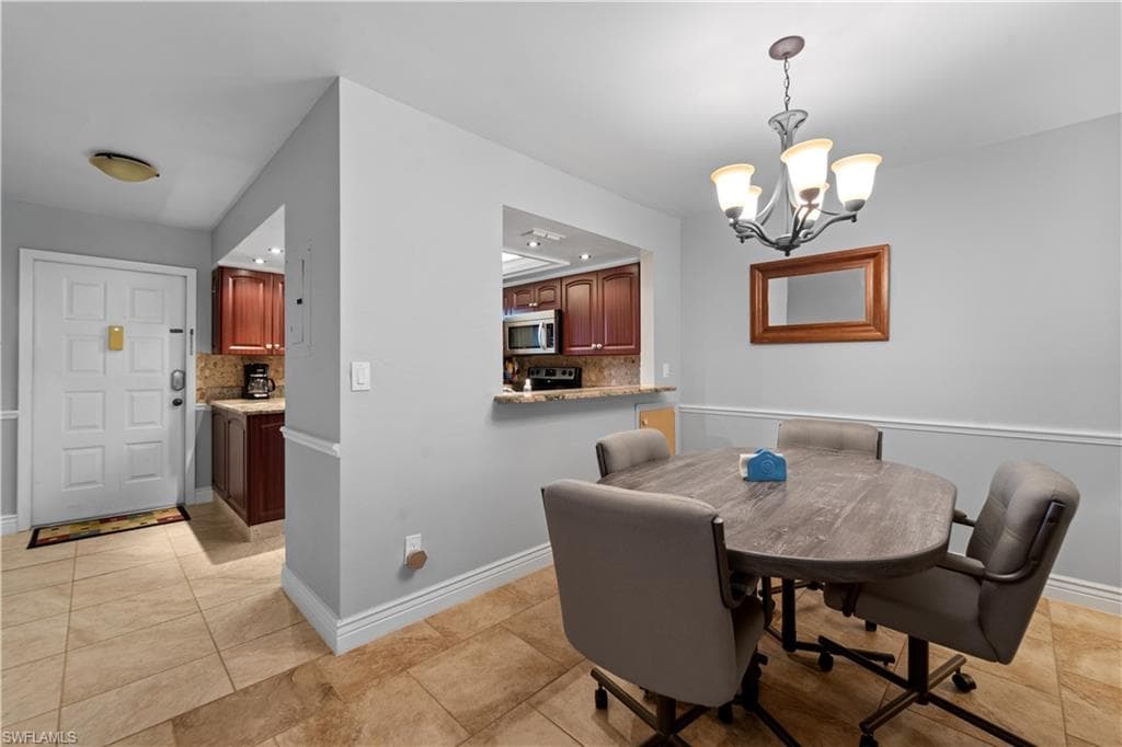 8430 Charter Club CIR 3-20