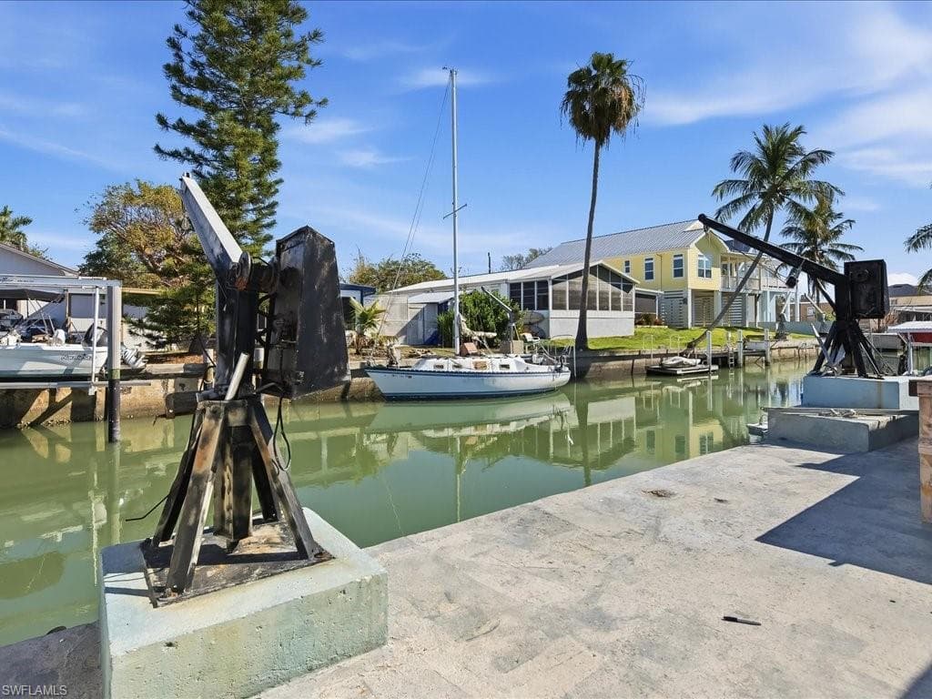 657 Palm AVE E-2