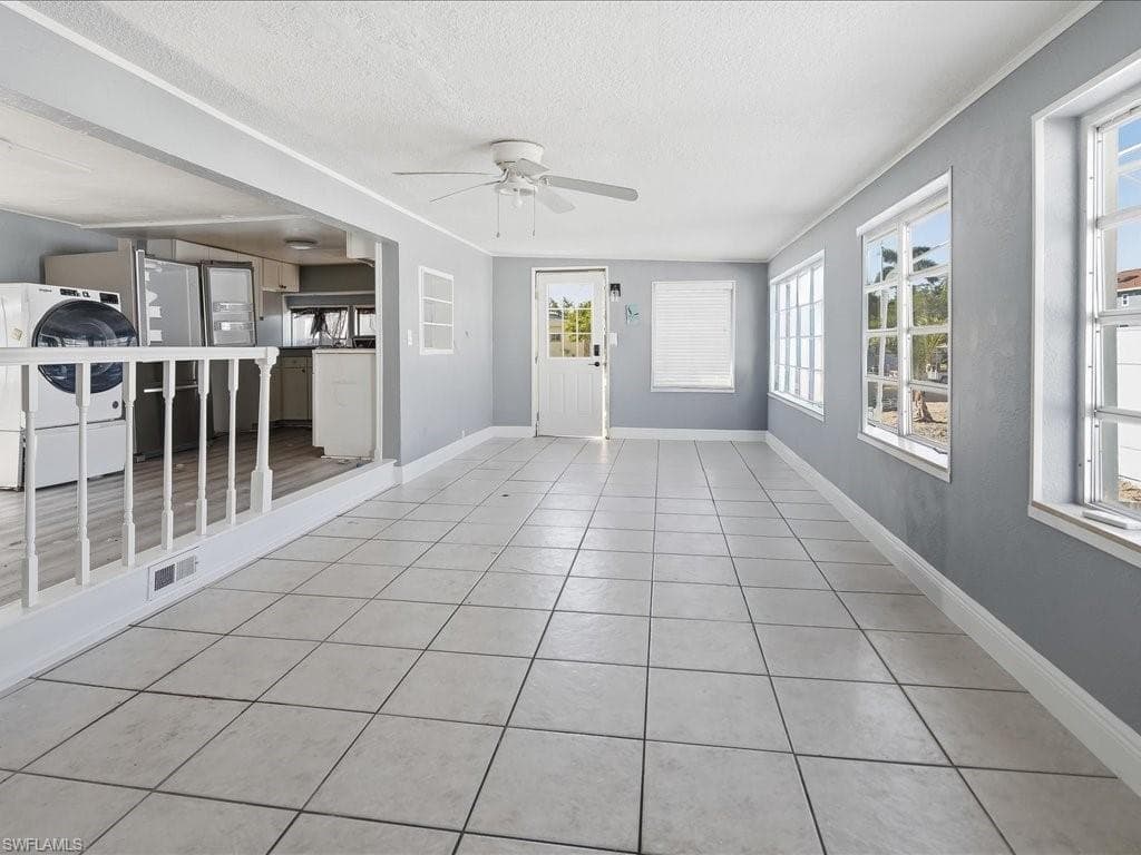 657 Palm AVE E-6