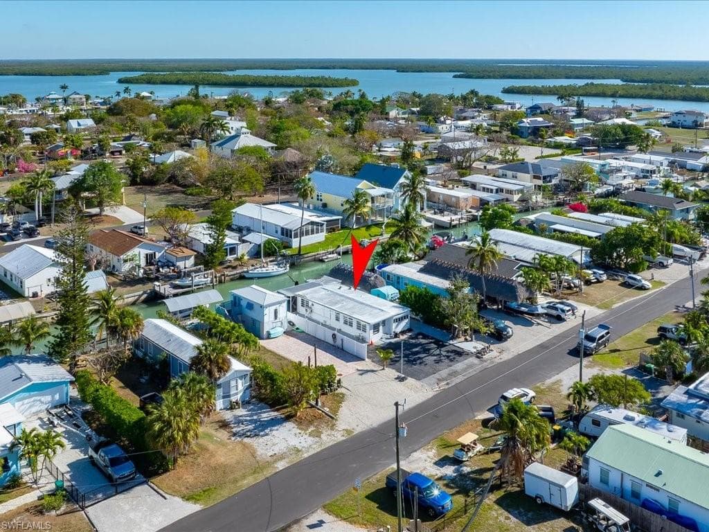 657 Palm AVE E-17