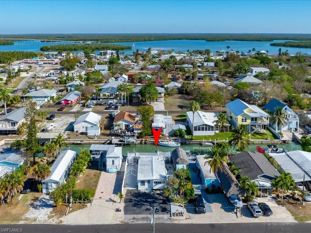 657 Palm AVE E-16