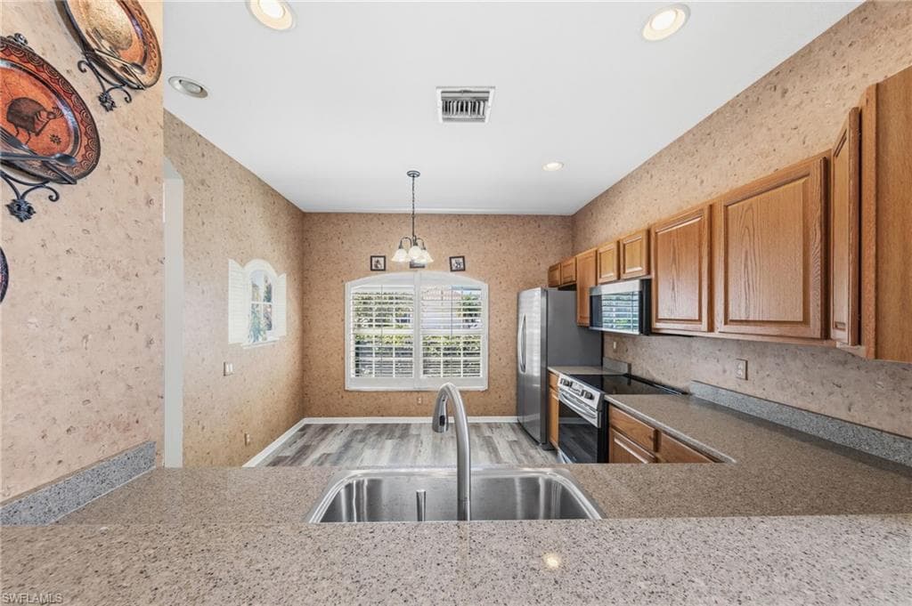 2061 Cape Heather CIR-9