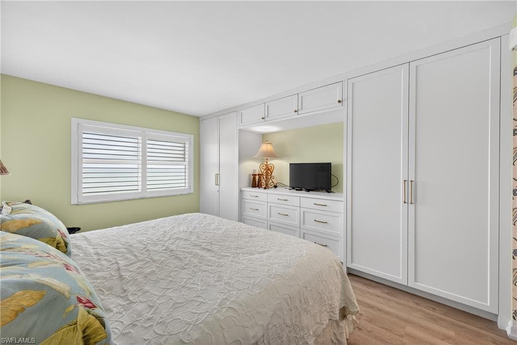 3443 Gulf Shore BLVD N 809-16