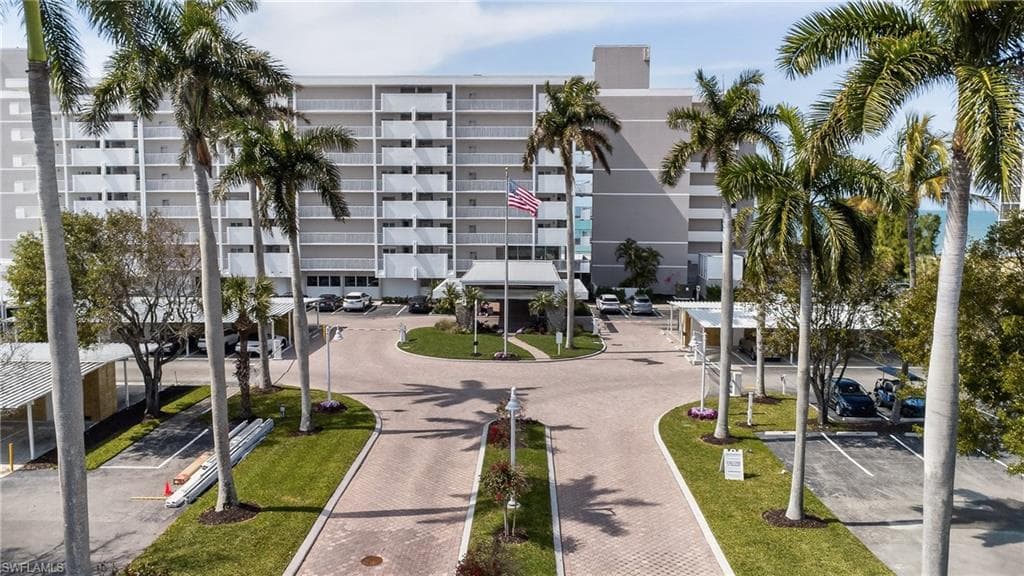 3443 Gulf Shore BLVD N 809-3