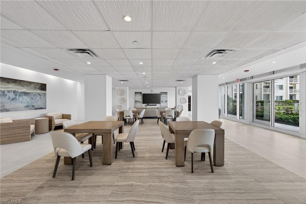 3443 Gulf Shore BLVD N 809-32