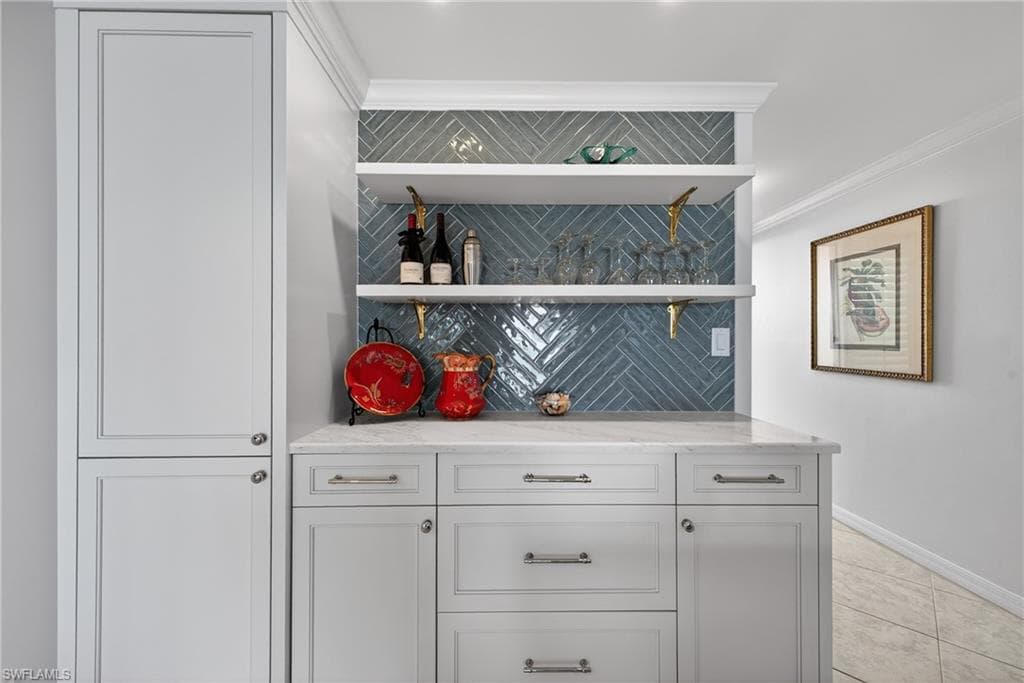3443 Gulf Shore BLVD N 809-14
