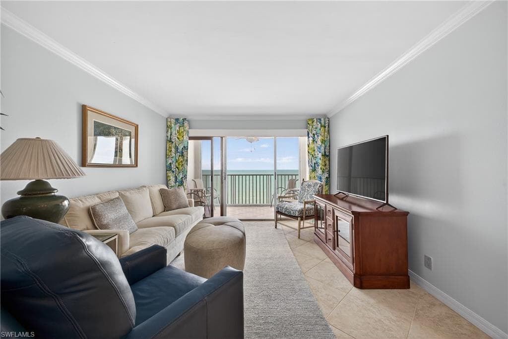 3443 Gulf Shore BLVD N 809-11
