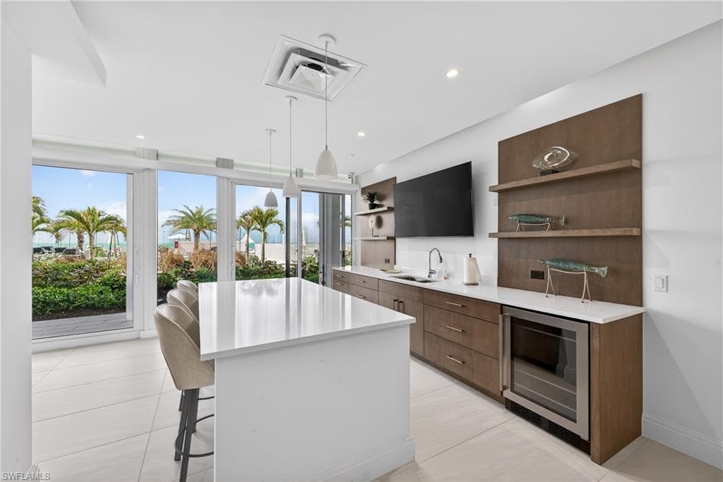 3443 Gulf Shore BLVD N 809-31