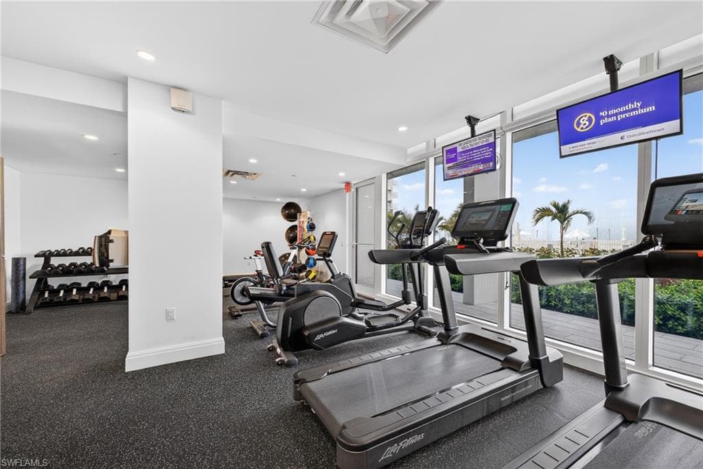 3443 Gulf Shore BLVD N 809-29